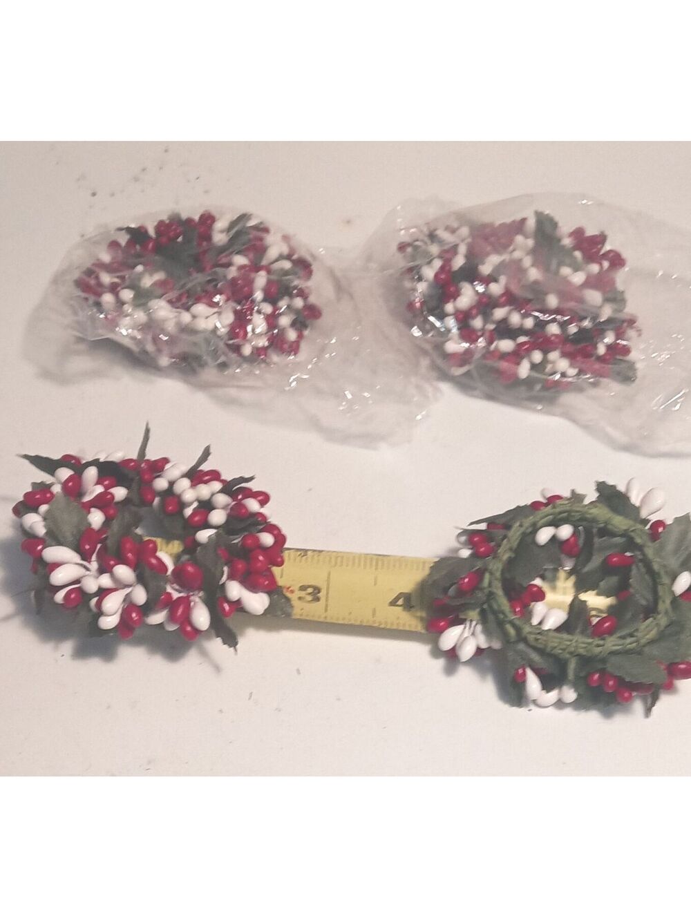 Lot of 6 New Primitive Red White Pip Berry 2" Candle Rings/Votive Napkin Rings - Picture 3 of 7